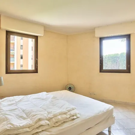 Beau T2 De 62m2 - Acces Golf Et Piscine Apartamento Mandelieu