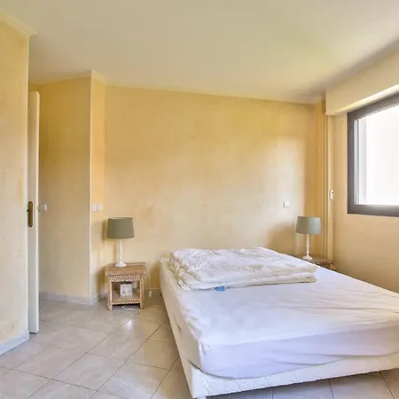 Beau T2 De 62m2 - Acces Golf Et Piscine Apartment Mandelieu